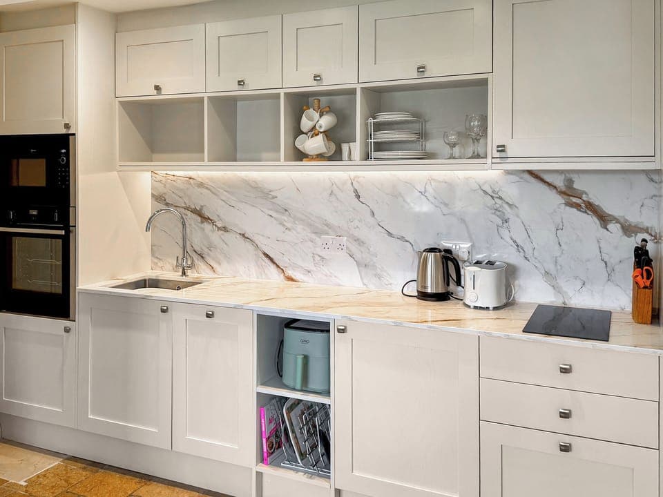 Kitchen | Garden Flat - 7 Badgers Rake - Badgers Rake, Ambleside