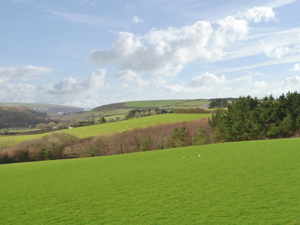 Far-reaching countryside views | Merlin View - Higher Lanvean Farm, St Mawgan, near Newquay