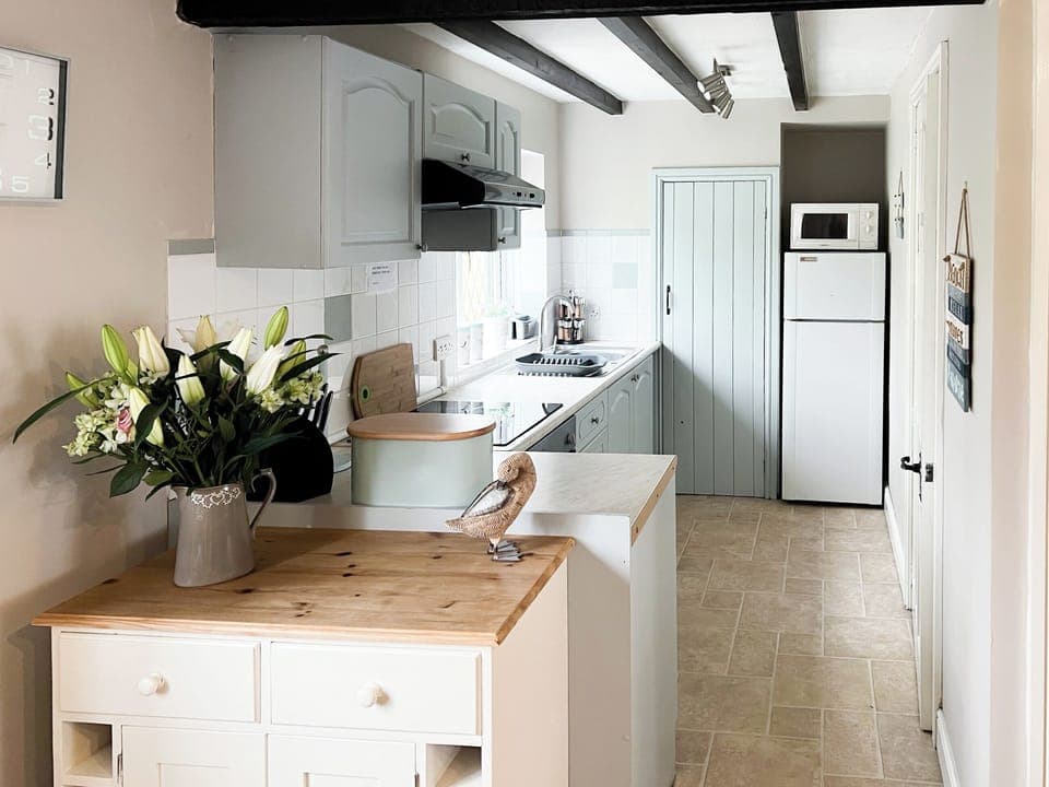 Kitchen area | The Old Barn - Ashtree Court, Addlethorpe