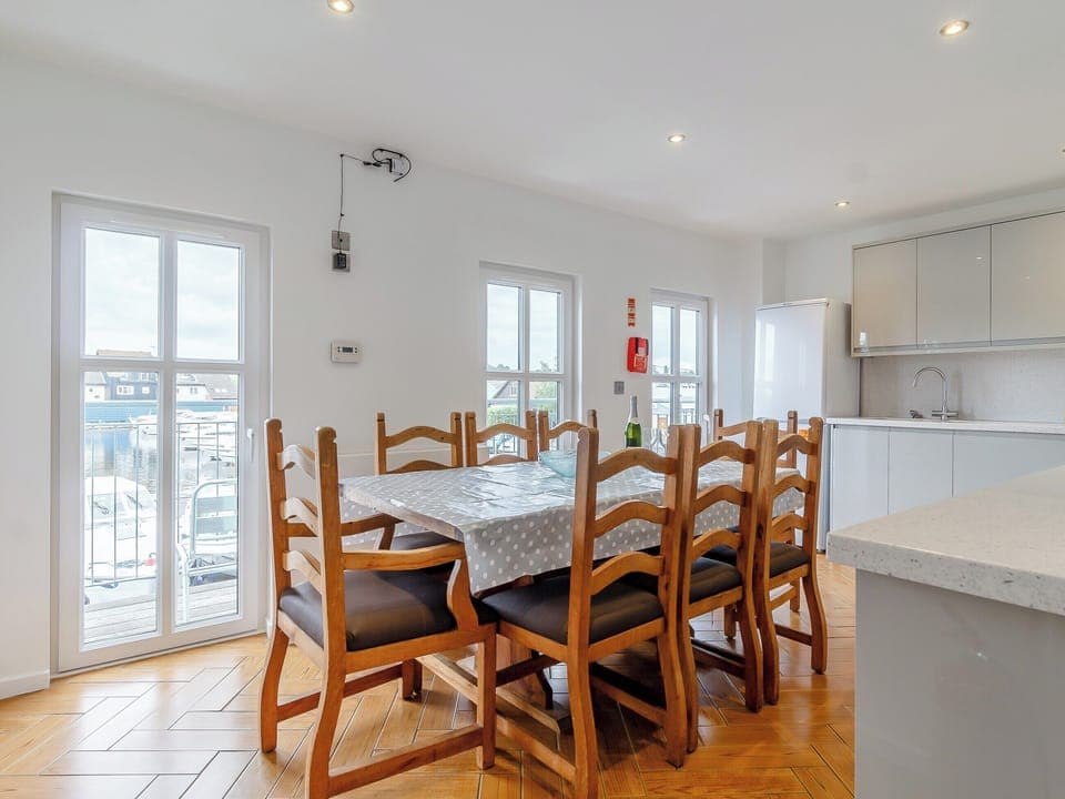 Kitchen/diner | Stay Sail - The Sail Loft, Wroxham