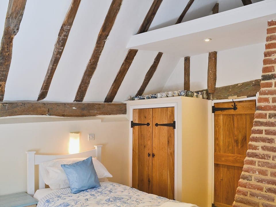 Twin bedroom | Walnut Cottage, Sproughton