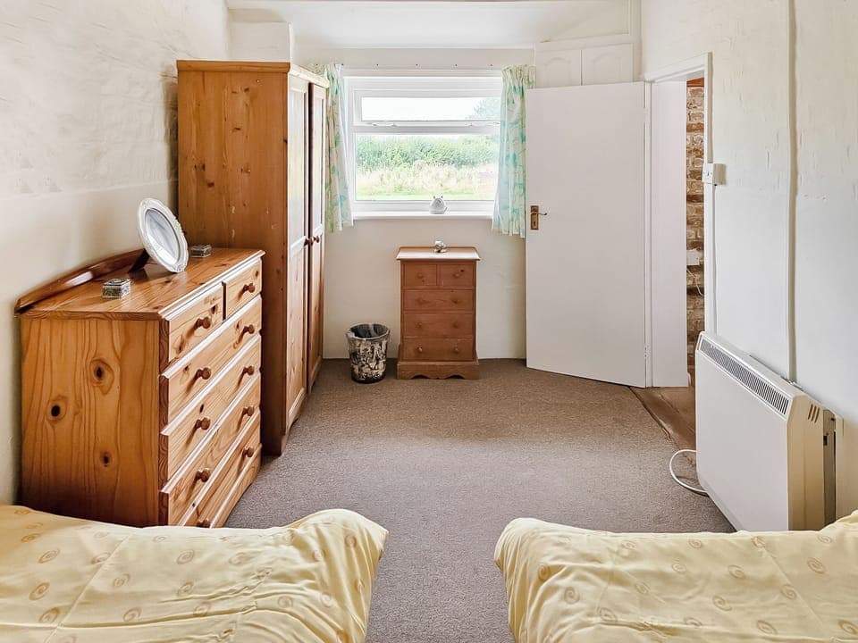 Twin bedroom | Marlott - Bowling Green Farm, East Orchard, near Shaftesbury