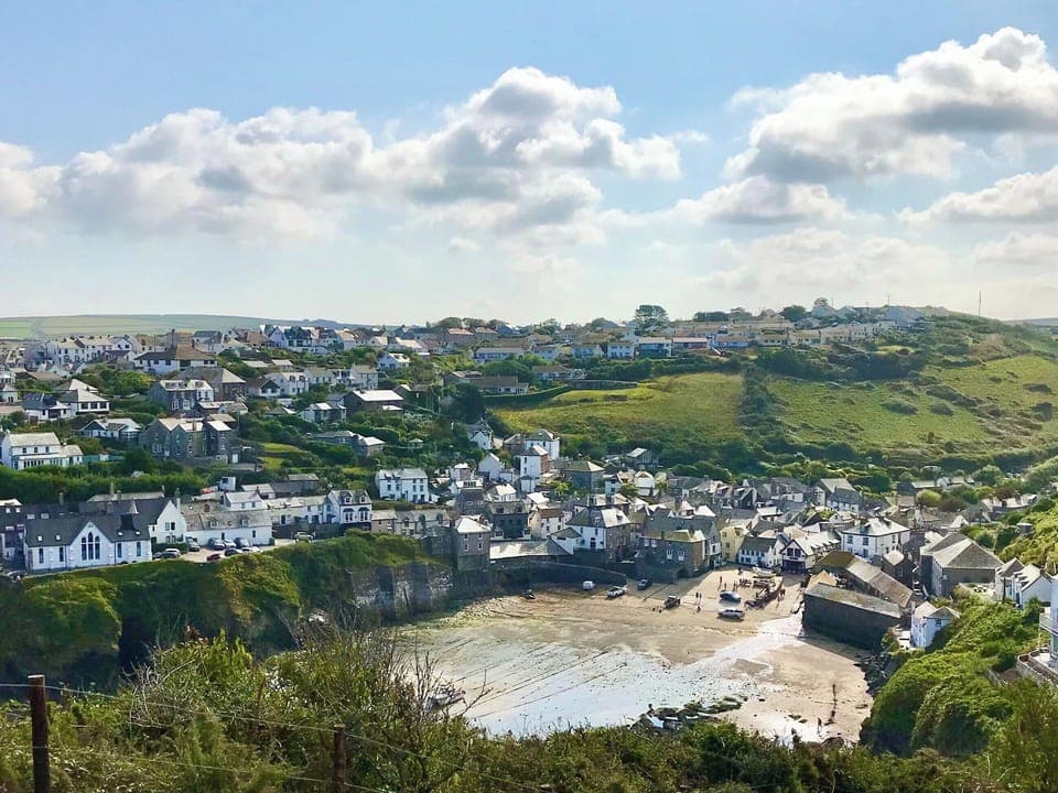 Surrounding area | Sea Thrift, Port Isaac