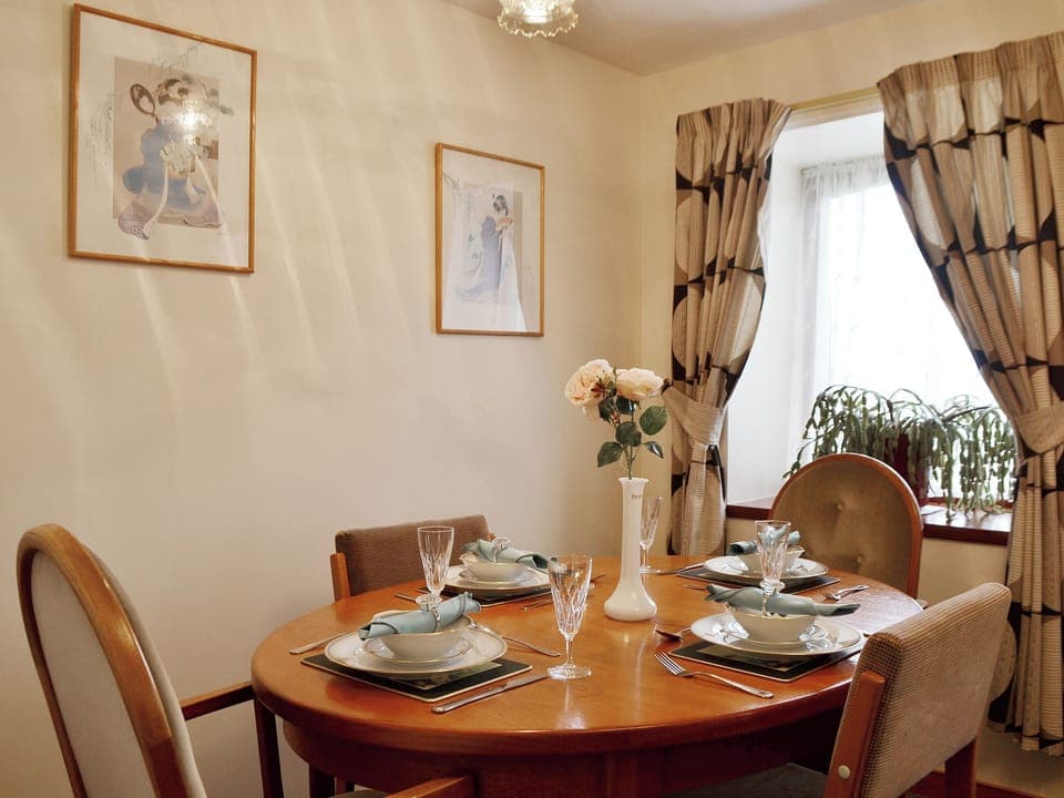 Living room/dining room | Ross Cottage, Cairneyhill near Dunfermline