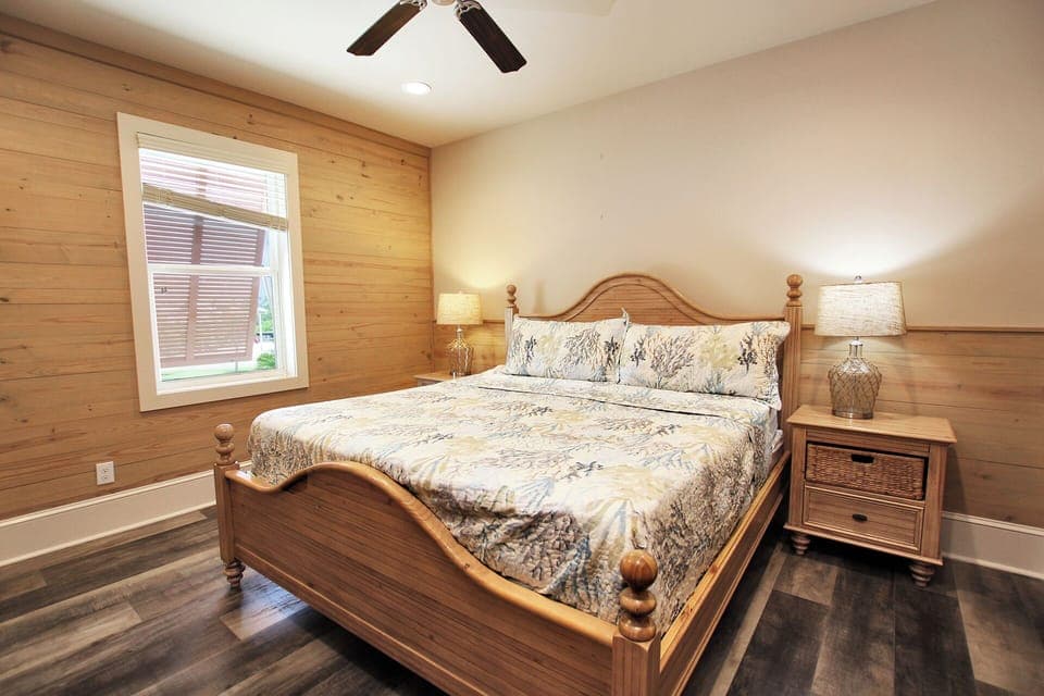 8 - Guest Bedroom 2 (3)