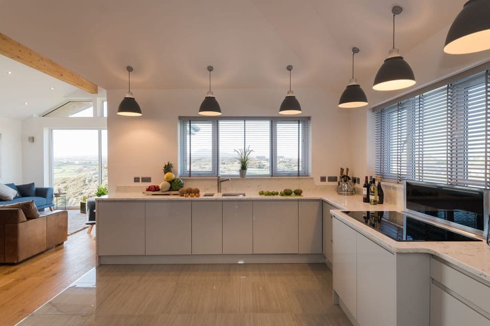 Cadair Arthur kitchen lounge