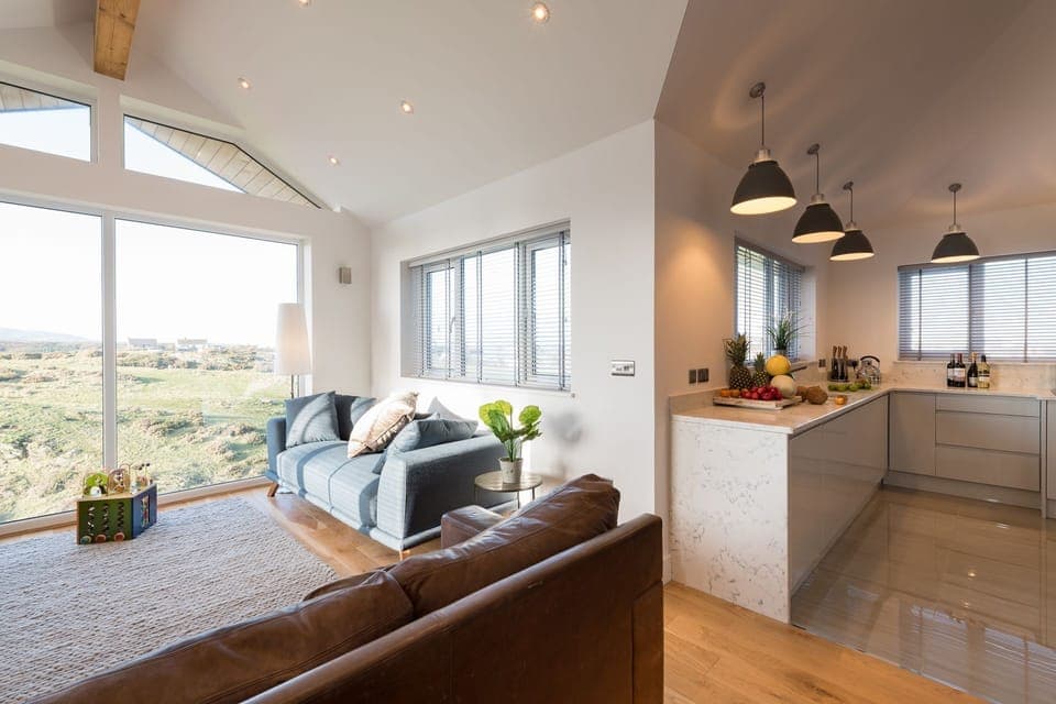Cadair Arthur Living room and kitchen