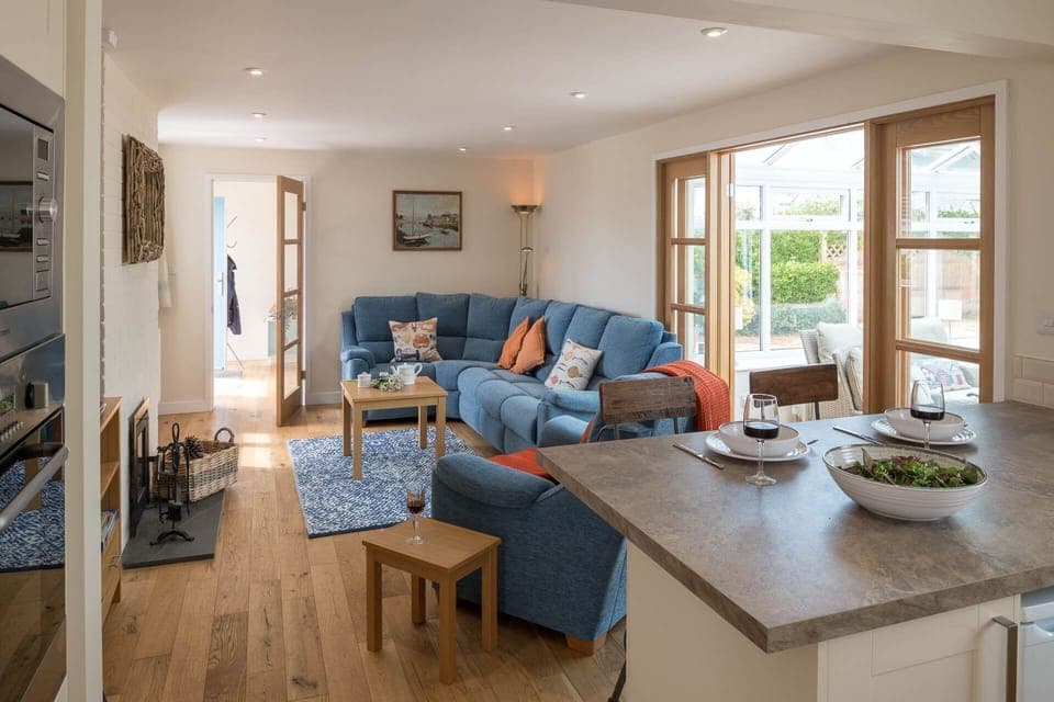 Chelford Kitchen Living room - Rhosneigr