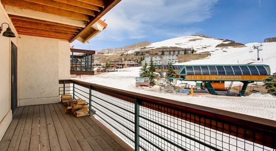 Enjoy the fresh air from your balcony or terrace!