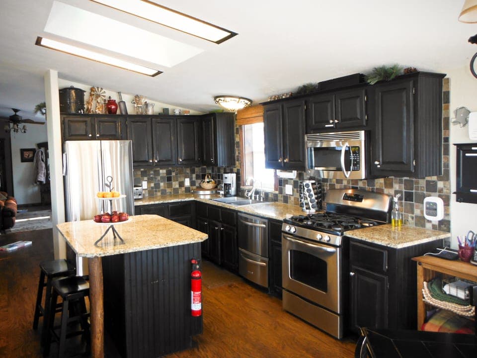 High-end appliances: browning microwave, dishwasher, gas oven/ stovetop & more.