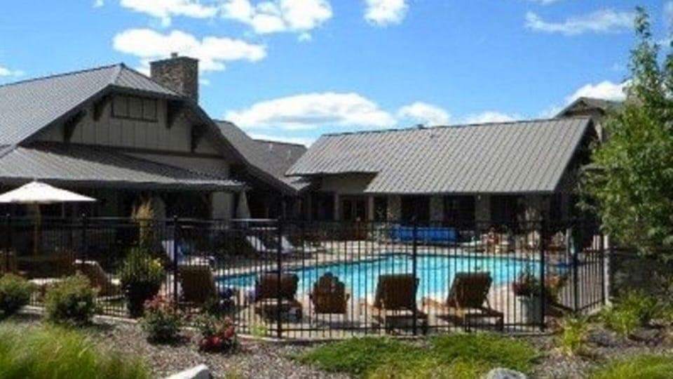 Community pool