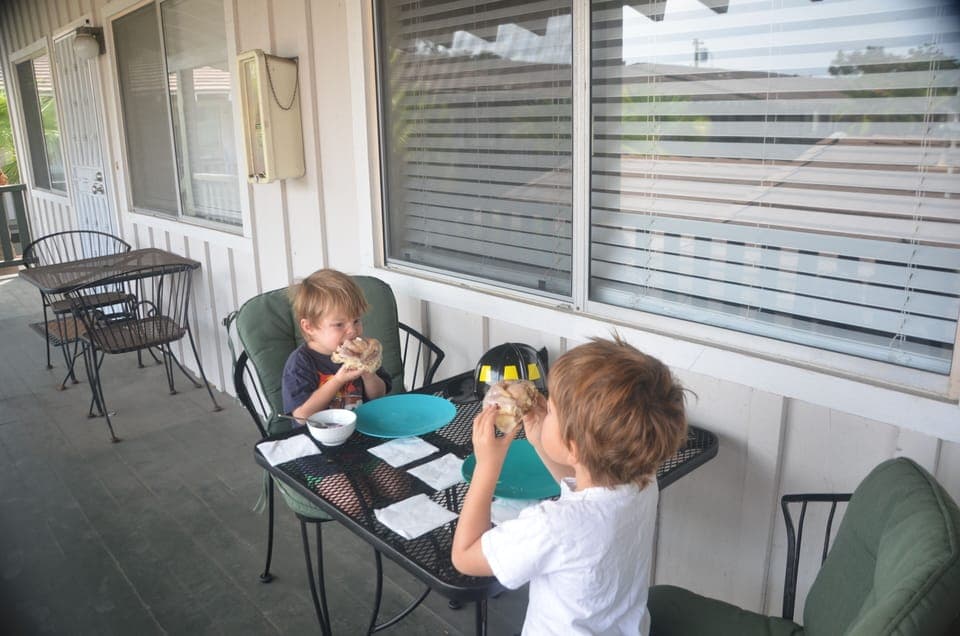 Start the day with breakfast on the lanai.
