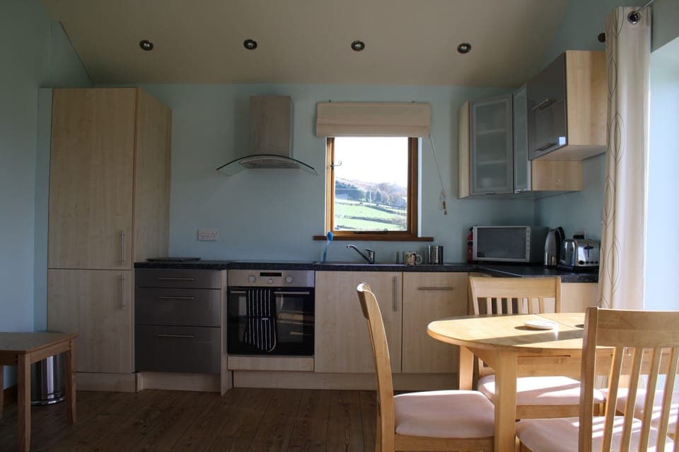 Fully equipped, modern kitchen