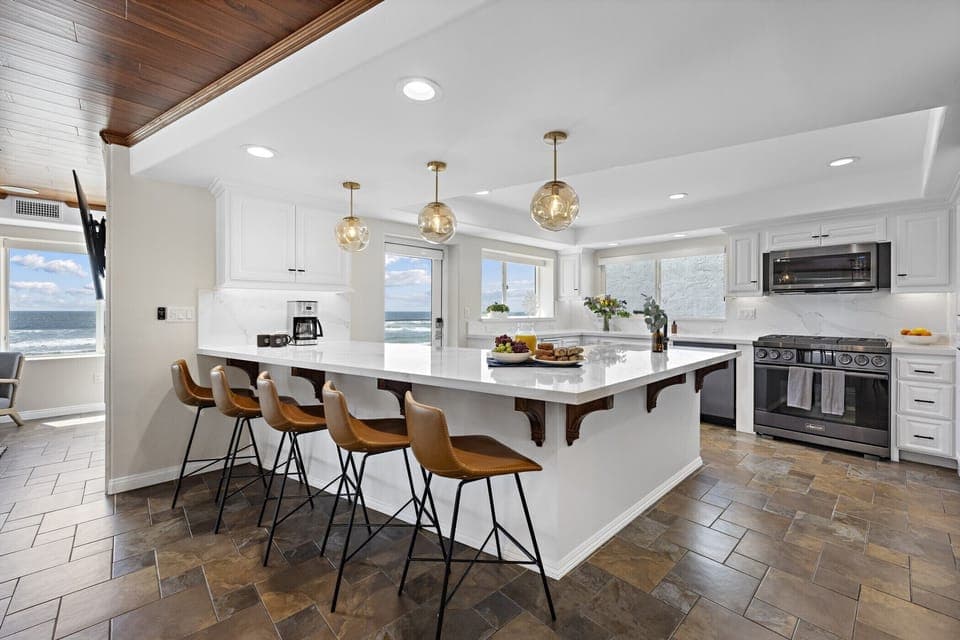 Convenient breakfast bar