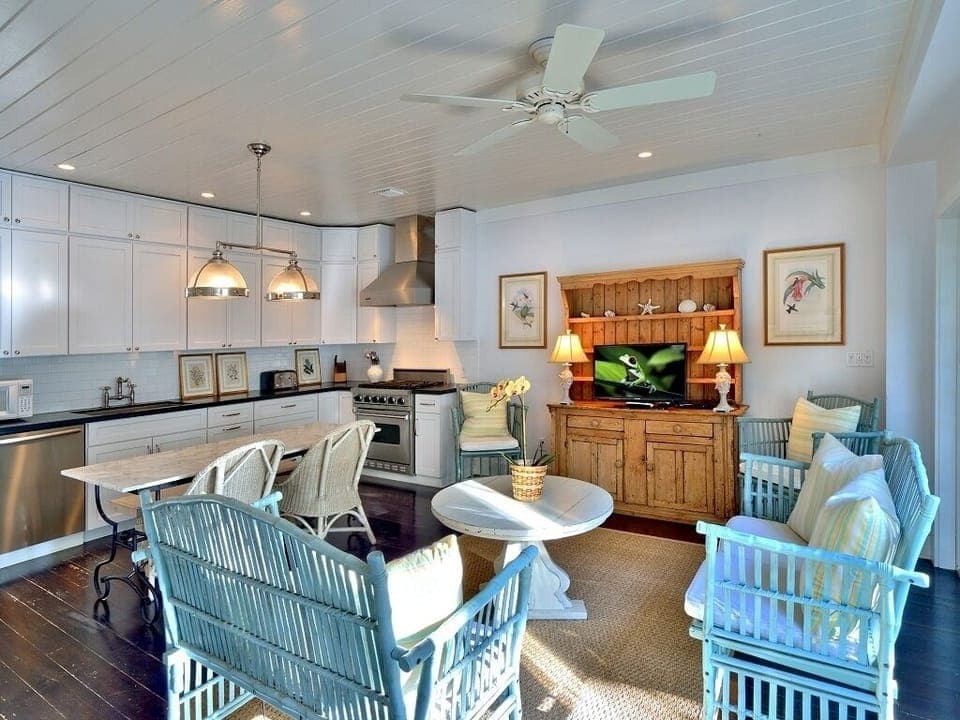 Guest house - 
Viking kitchen
Living room 