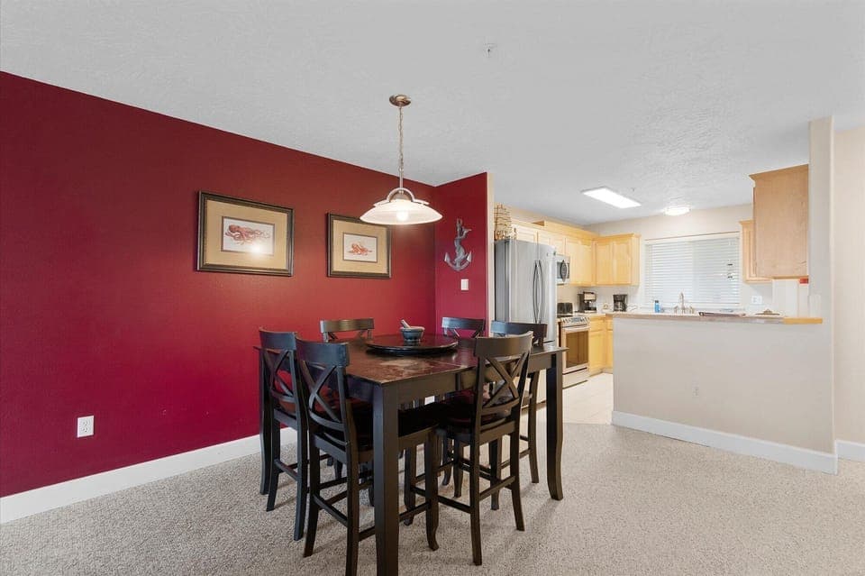 Coastal dining for six with breathtaking views.