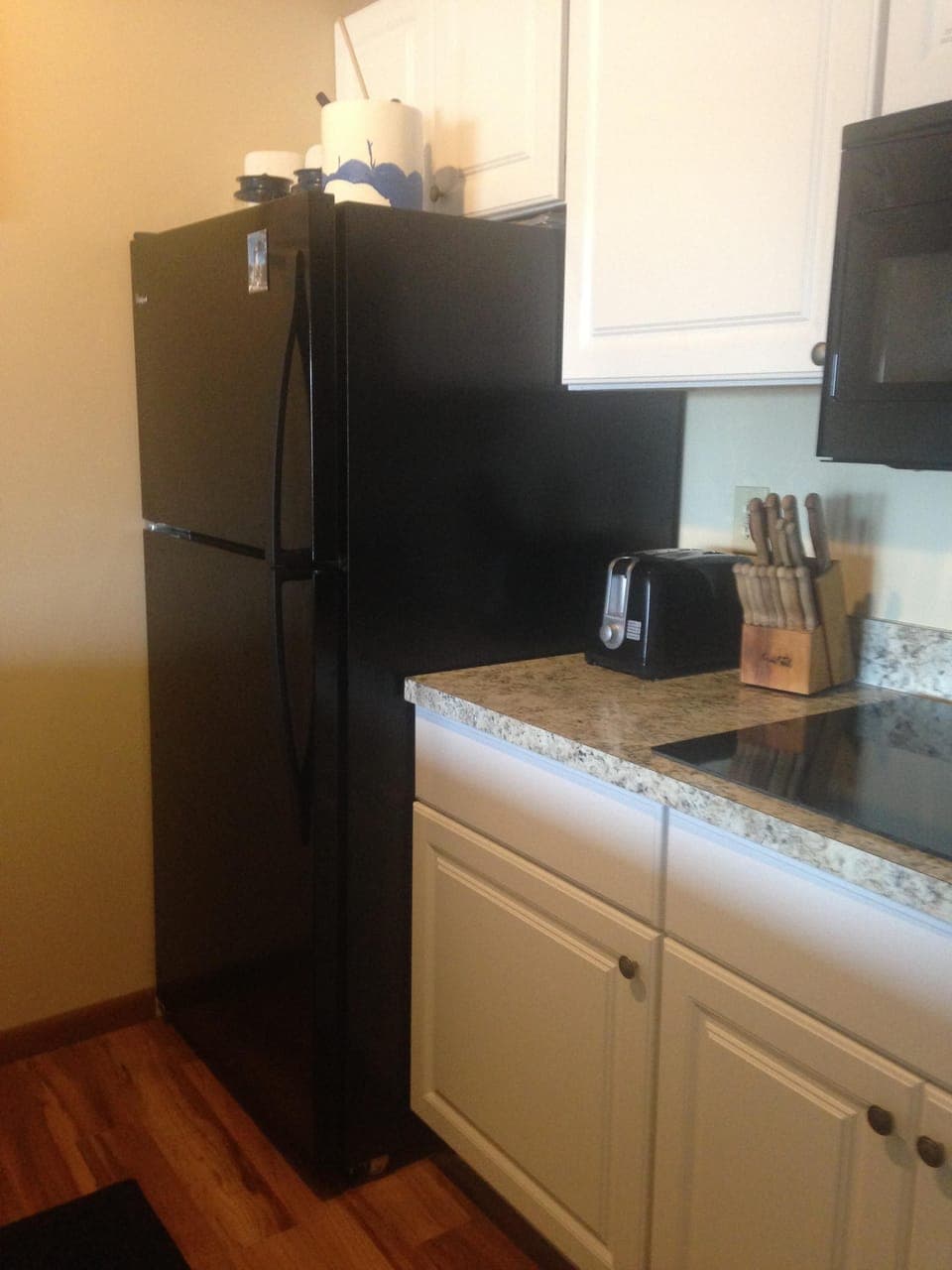 Fridge with ice maker