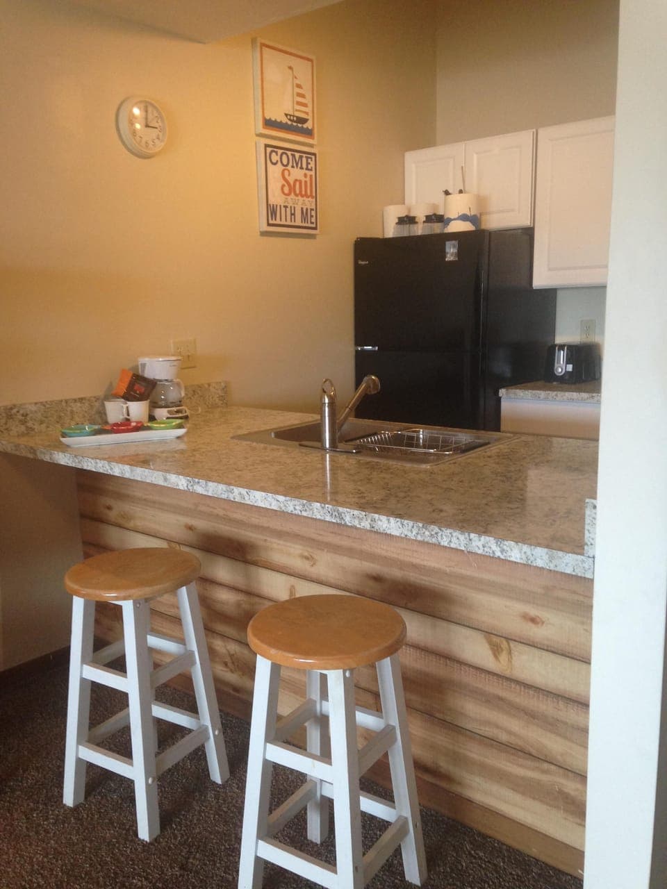 2 counter stools