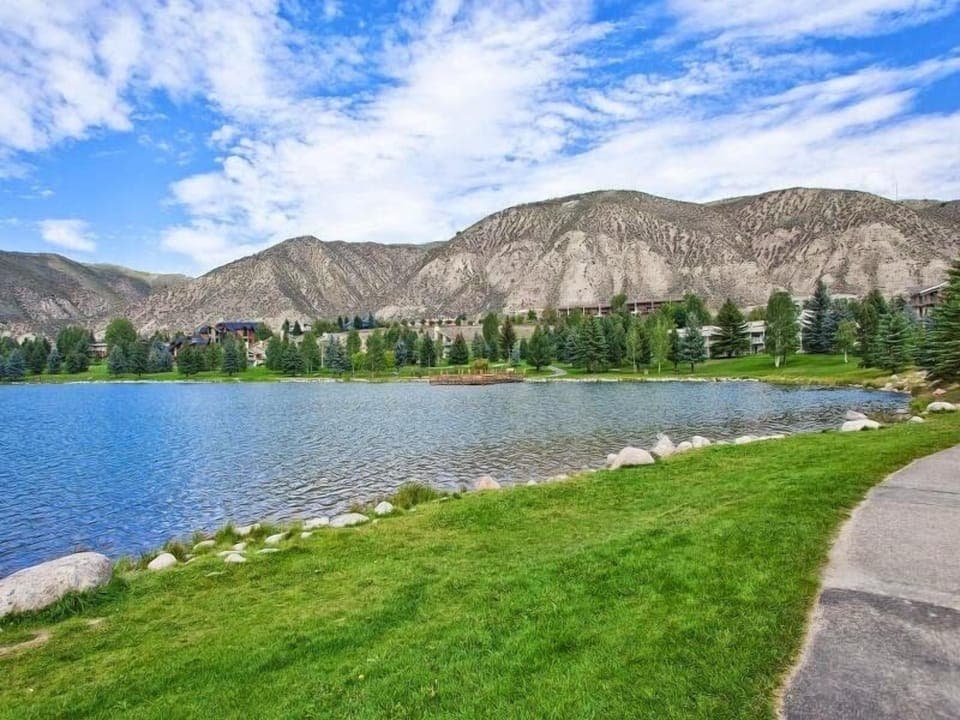 Bike/walking/jogging path circles the lake and connects to other Avon paths.