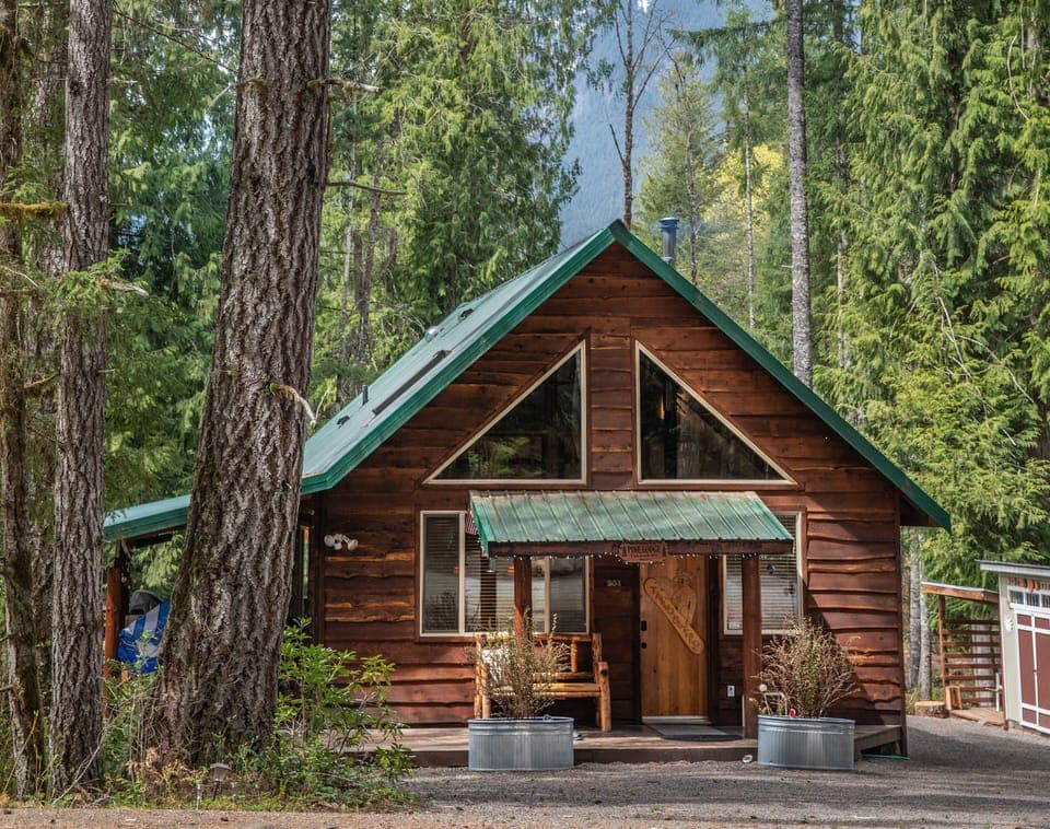 Welcome to Pine Lodge!