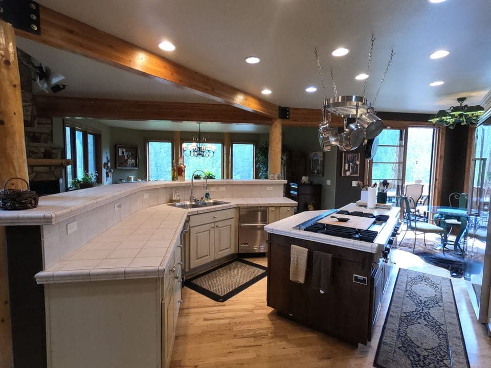 Private kitchen