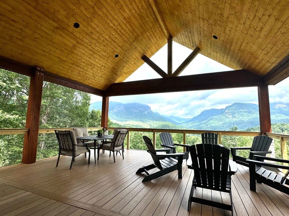 Cocvered deck off of living area