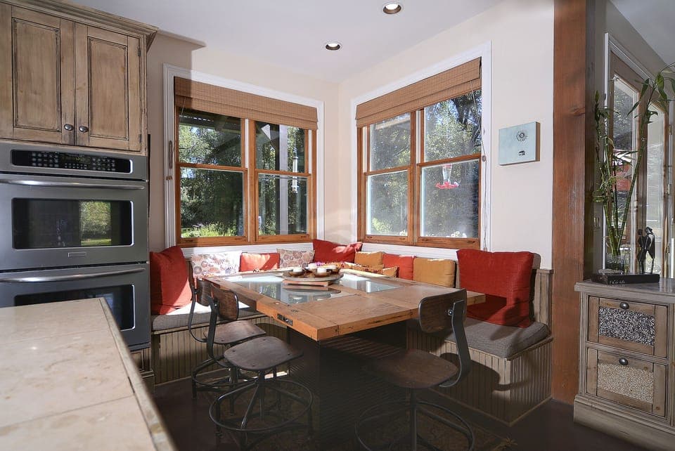 Breakfast Nook
