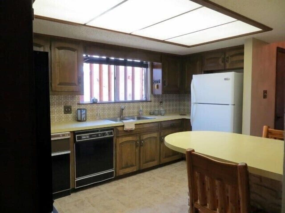 Kitchen is fully equipped