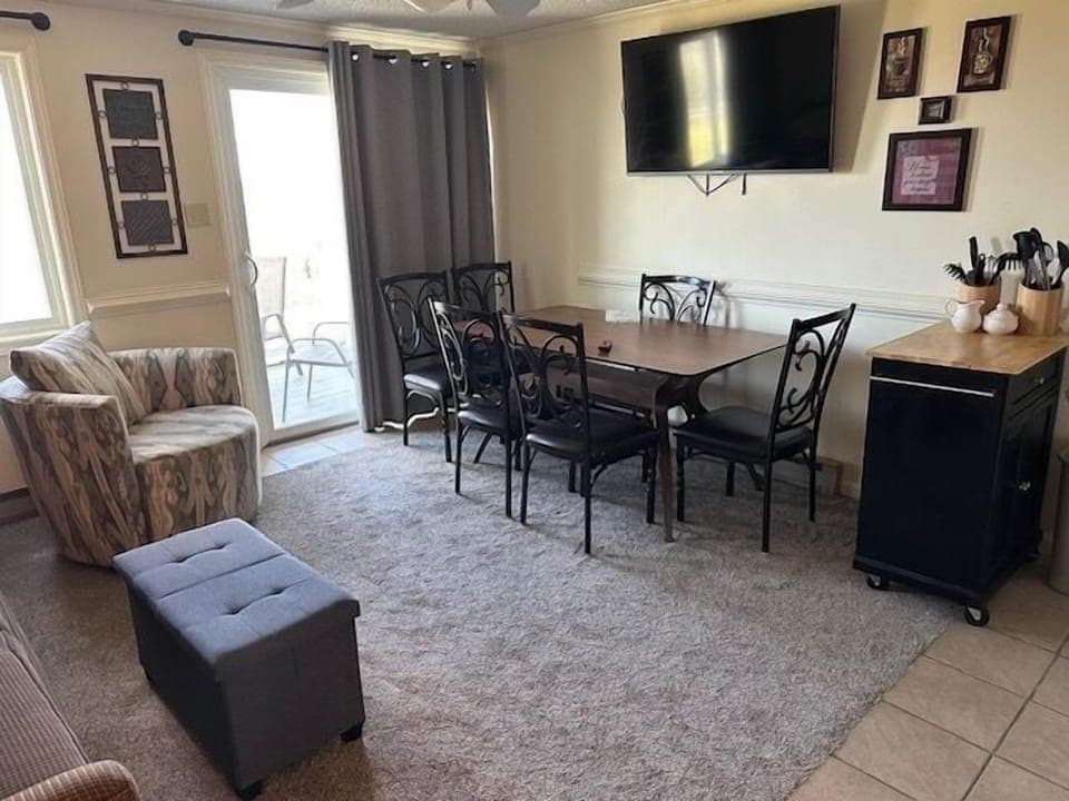 Living/Dining area
