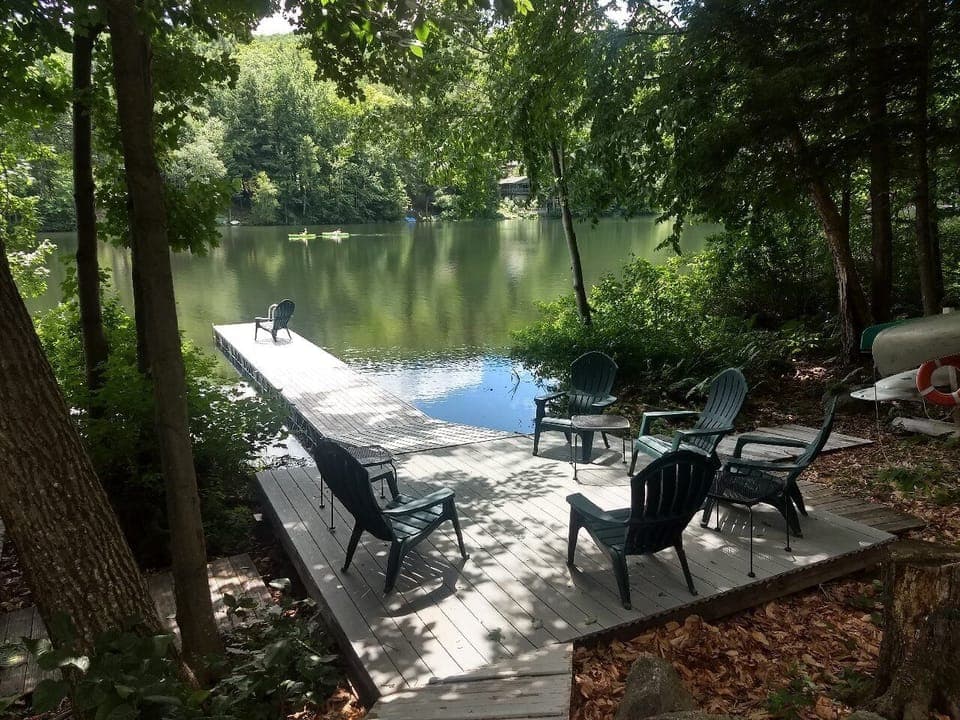 Sun and shade at your dockside paradise!