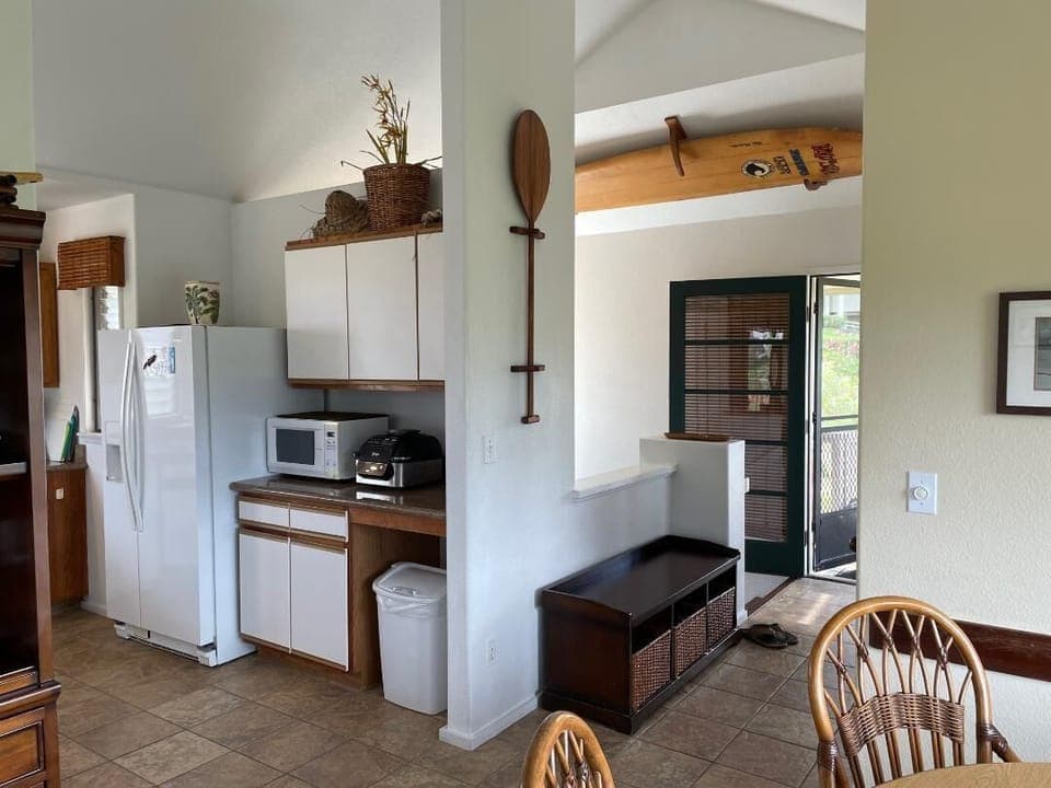 Kitchen with location of Ninja electric grill (no gas grills are allowed here)