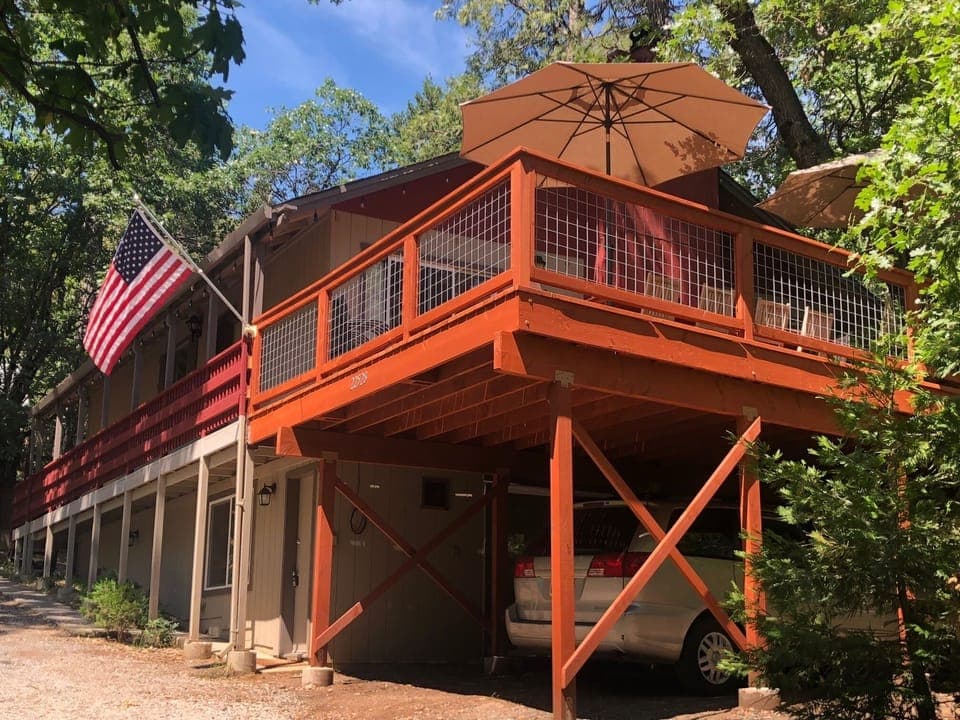 three minute walk to Twain Harte Lake.