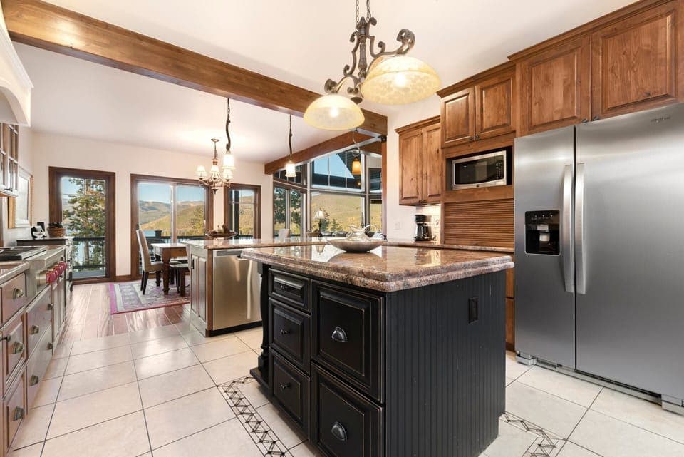 Kitchen with island
