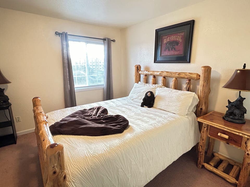 Bedroom #2 - Queen