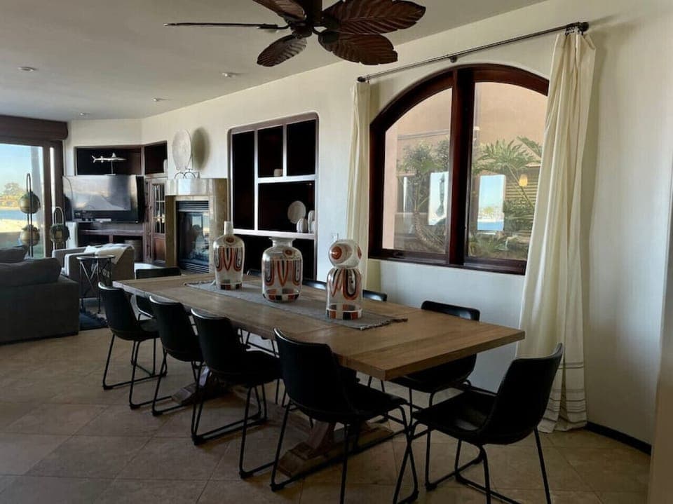 Casa Ballena, Luxury On The Bay!