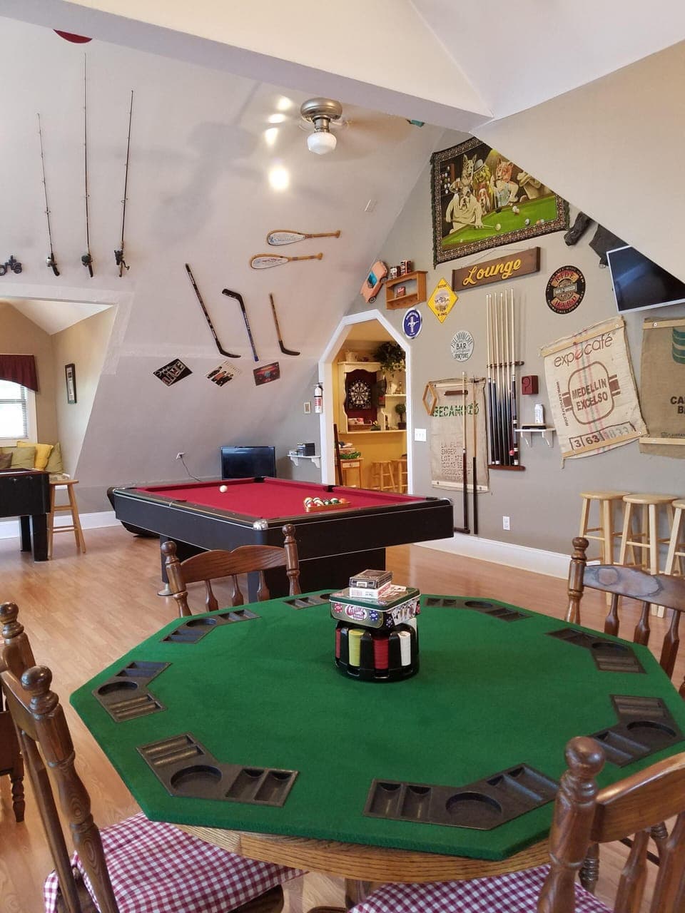 Game room 