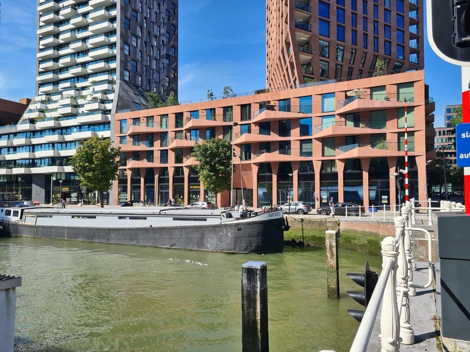 Jumbo Supermarket 2 minutes walk