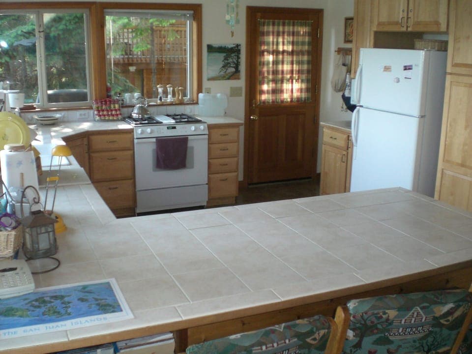 Kitchen counter/bar stools