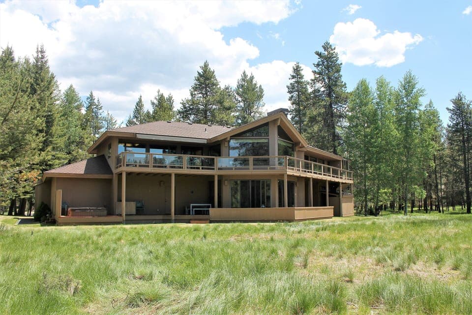 Warbler Meadow House.