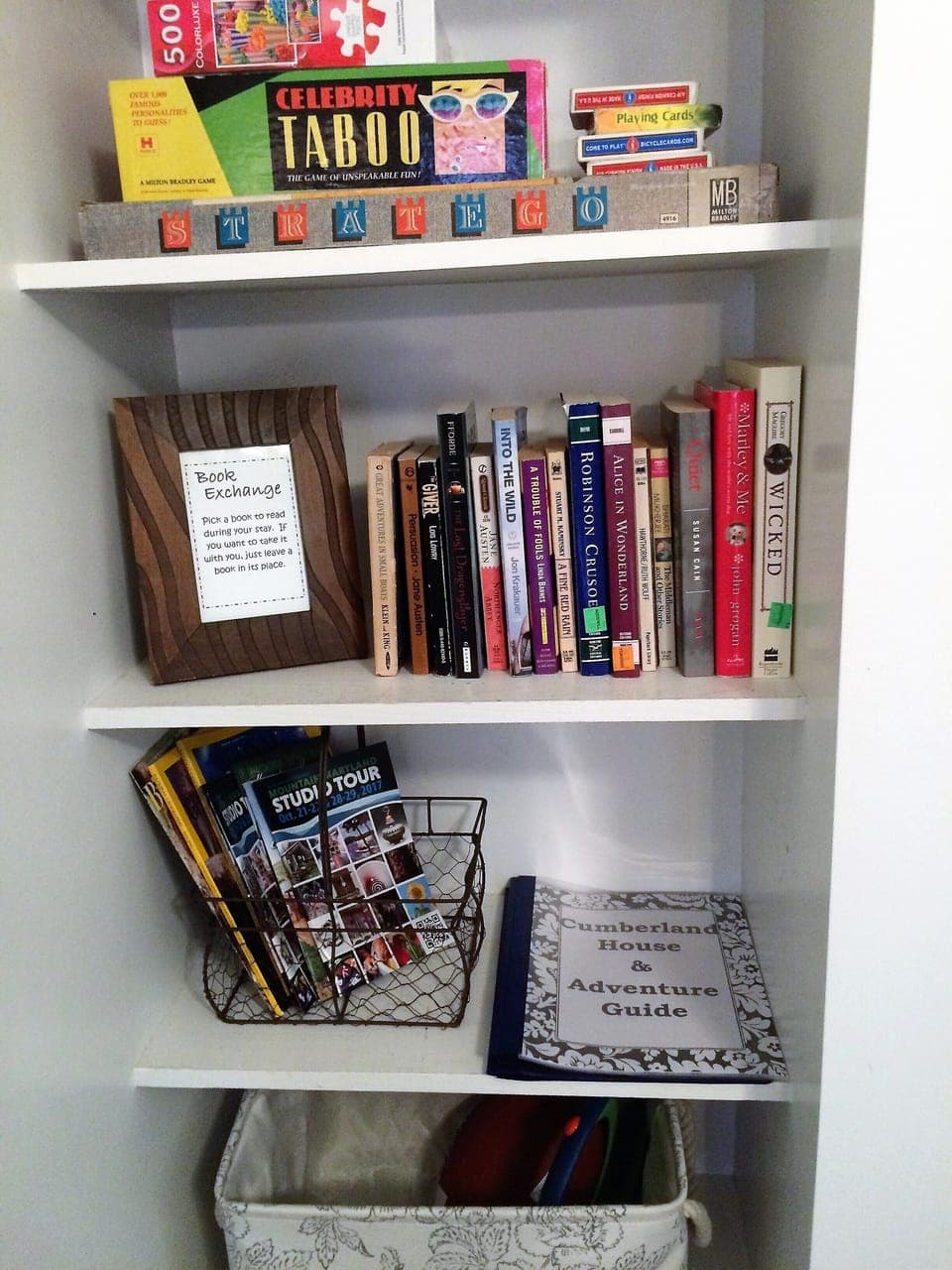 Books, games, DVDs, etc. available for guest use.