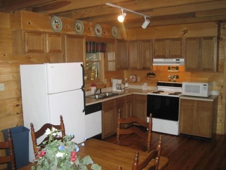 Kitchen
Downstairs