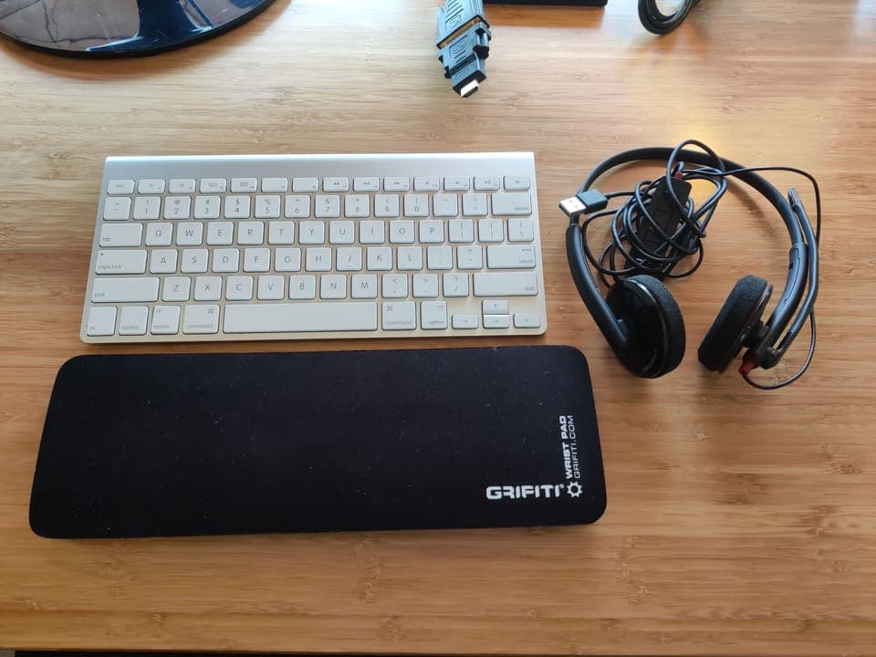 Headset, keyboard will be stored in the nightstand. 