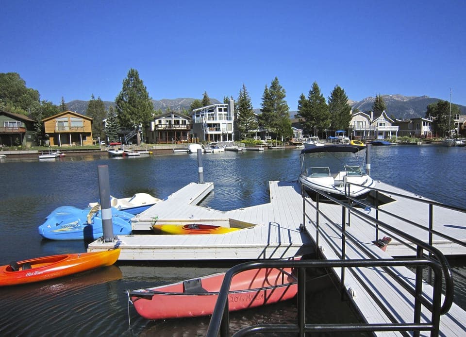 Large double dock & lots of watercraft for rent