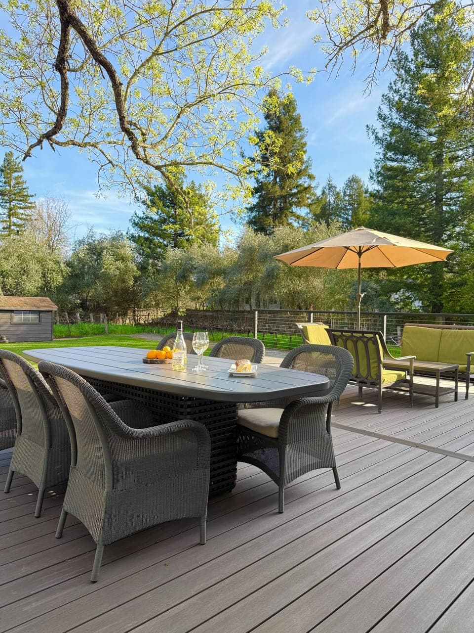 Outdoor dining