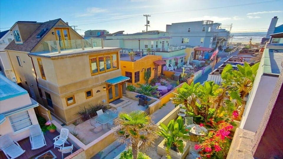 View of Beach House and Court from across the walkway