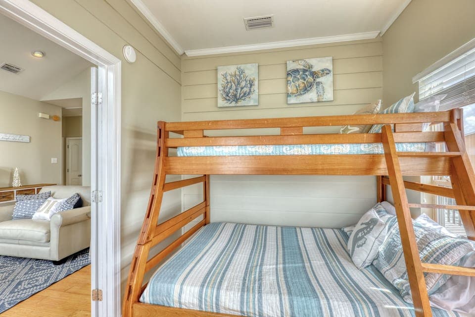 Gulf front Bunkroom
