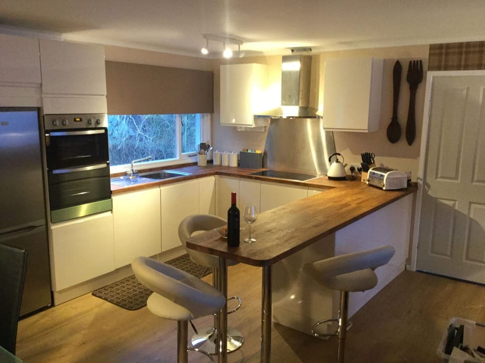 Fully equipped kitchen .