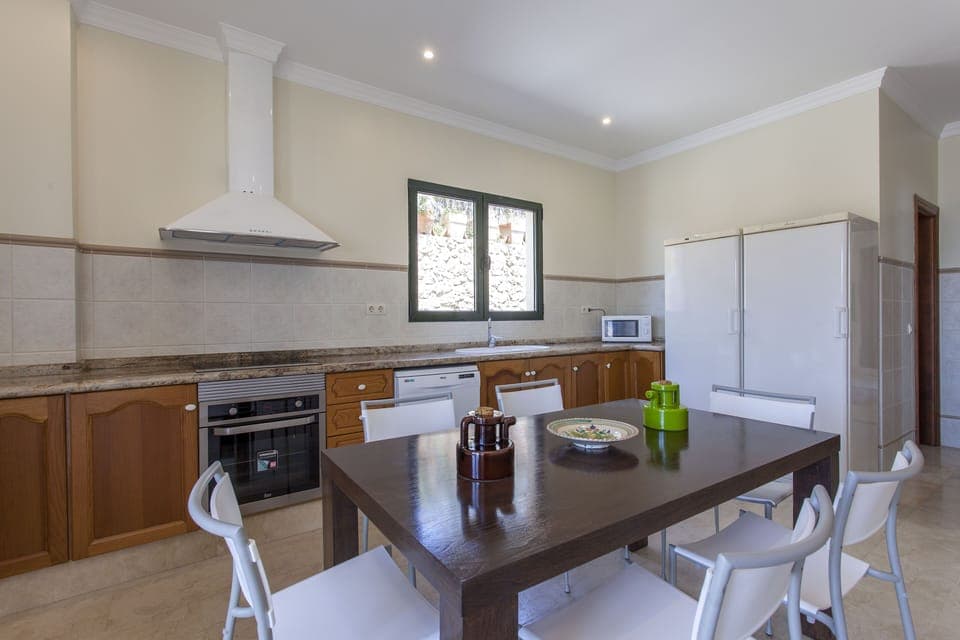 kitchen full equiped