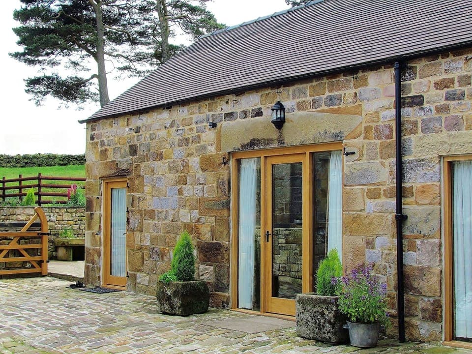 “The Barn is very homely and very well furnished, equipped, maintained..."