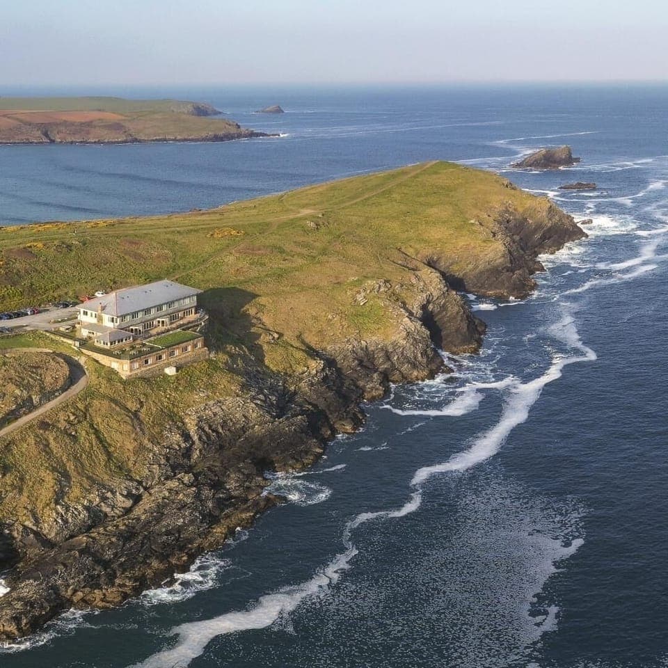 The excellent Lewinnick Lodge bar and restaurant just a 15 minute walk away